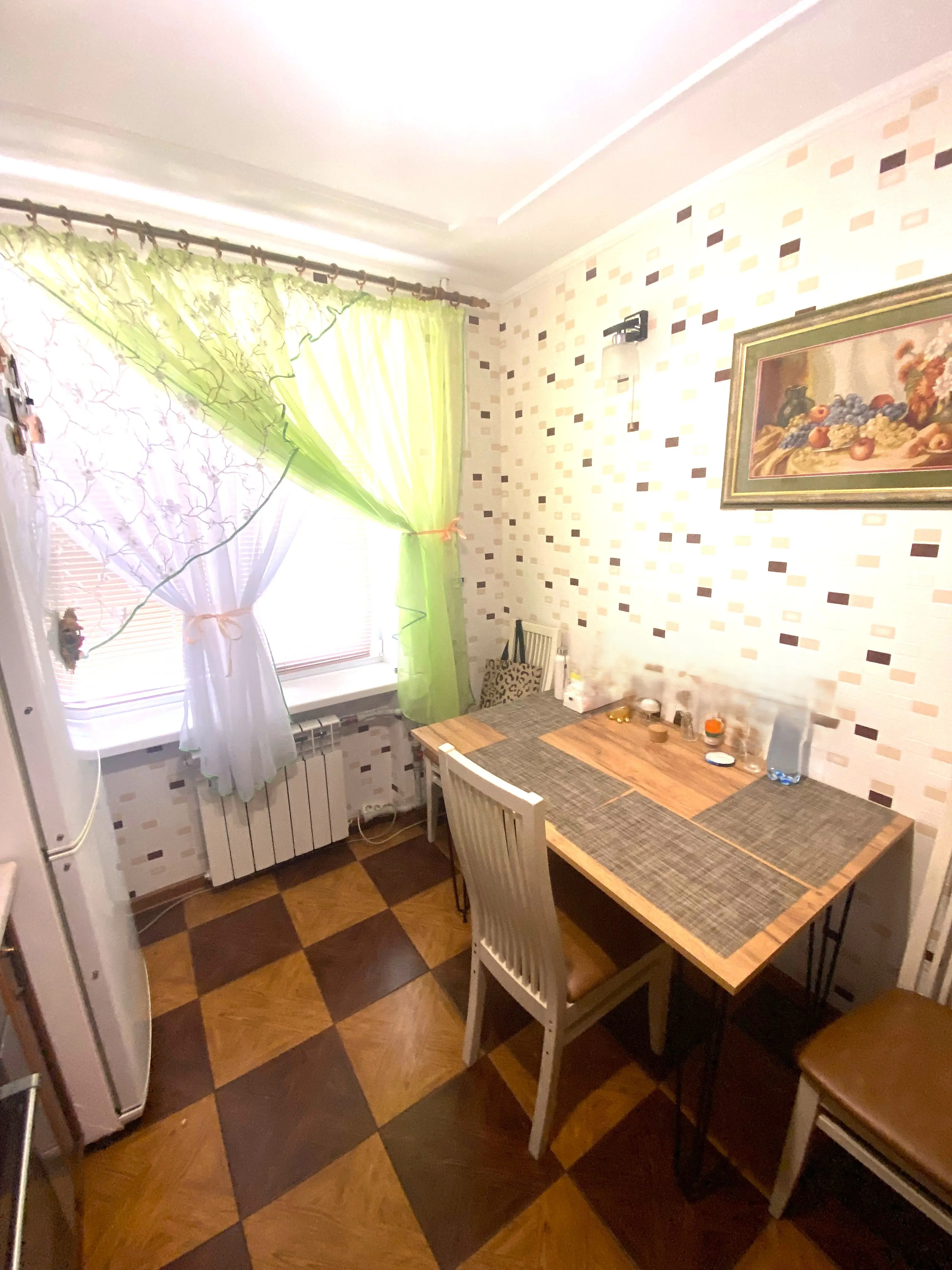 Фото Зняти 2 кімнатну квартиру, Олексіївська вул. 11 Київ в довгострокову оренду, ціна: 15000 UAH, код 2378
