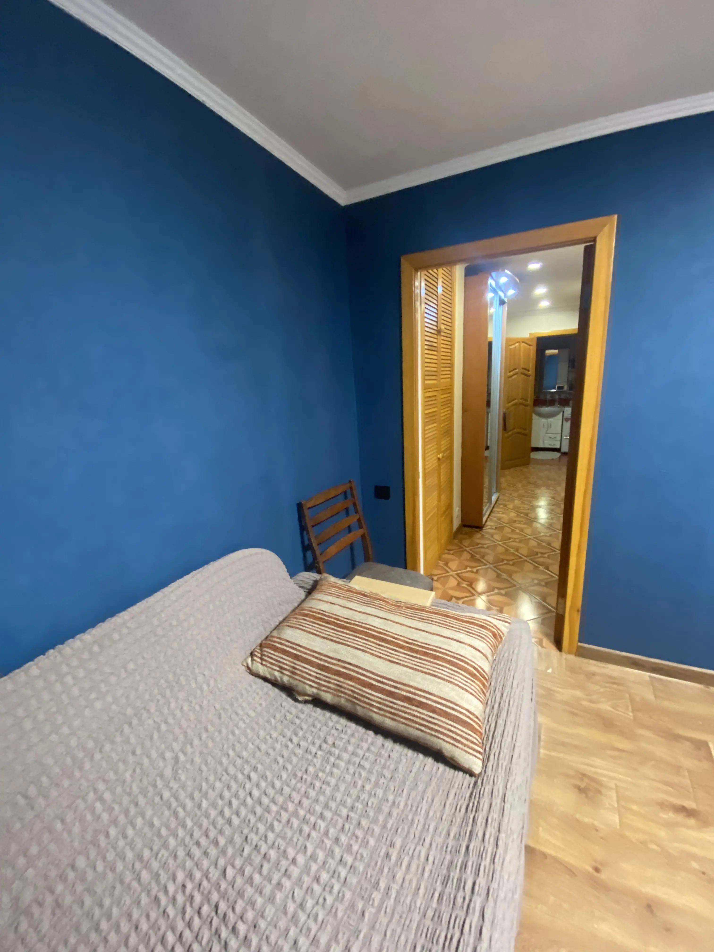 Фото Зняти 2 кімнатну квартиру, Олексіївська вул. 11 Київ в довгострокову оренду, ціна: 15000 UAH, код 2378