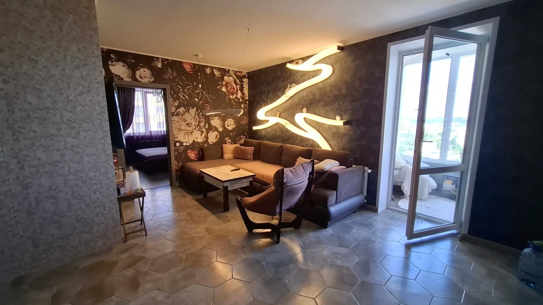 Фото Selling a 1-room apartment, 51 sq.m., Molochna Street (Kirova Street) 30 Kharkiv, price: 68000 $, code 2394
