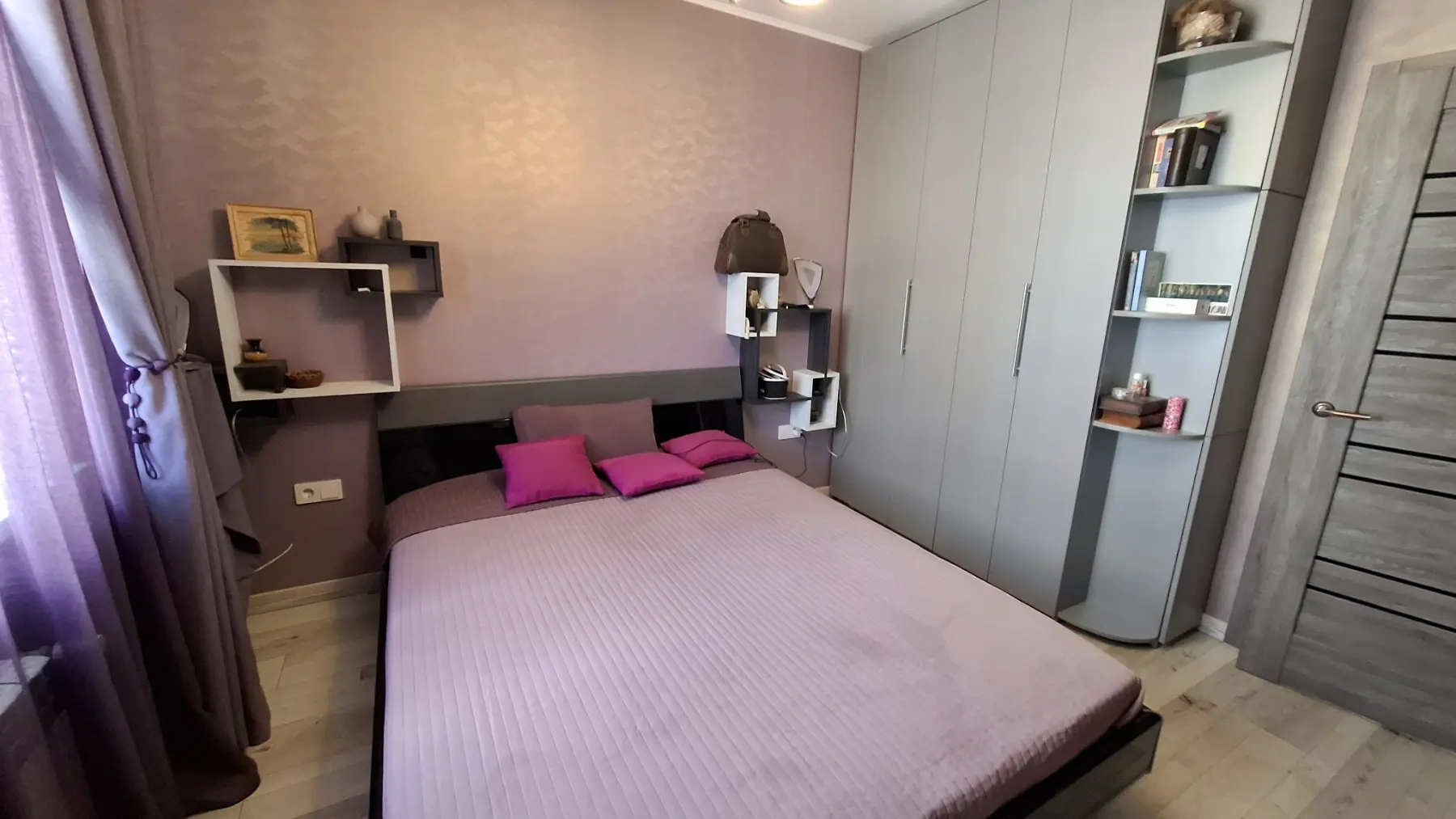 Фото Selling a 1-room apartment, 51 sq.m., Molochna Street (Kirova Street) 30 Kharkiv, price: 68000 $, code 2394
