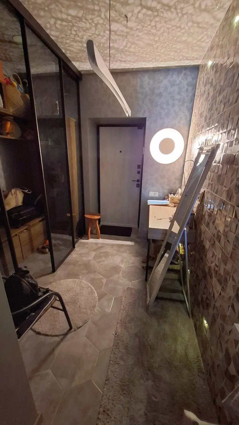 Фото Selling a 1-room apartment, 51 sq.m., Molochna Street (Kirova Street) 30 Kharkiv, price: 68000 $, code 2394
