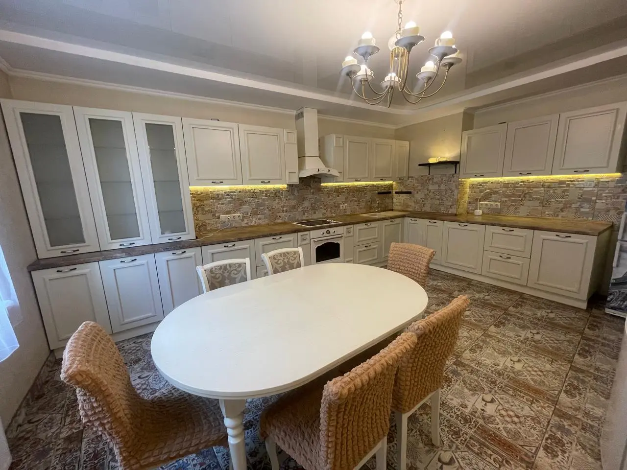 Фото Rent a 3-room apartment, Zolotoustivska Street 55 Kyiv for long-term rent, price: 40000 UAH, code 2399