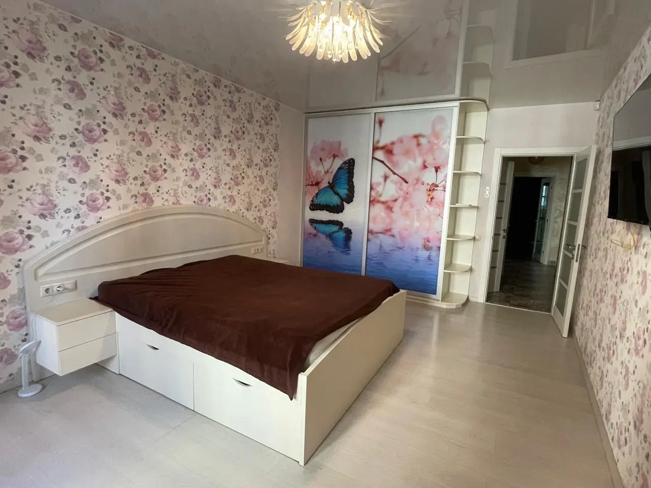 Фото Rent a 3-room apartment, Zolotoustivska Street 55 Kyiv for long-term rent, price: 40000 UAH, code 2399