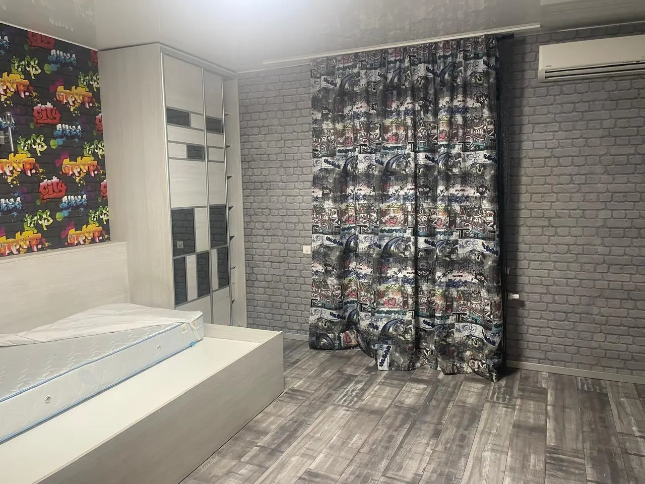 Фото Rent a 3-room apartment, Zolotoustivska Street 55 Kyiv for long-term rent, price: 40000 UAH, code 2399