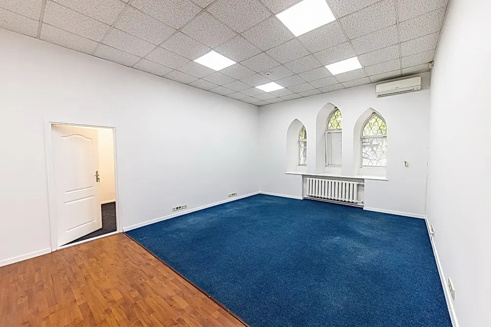 Фото Rent an office, Olesia Honchara Street 44 Kyiv for long-term rent, price: 67200 UAH, code 2402
