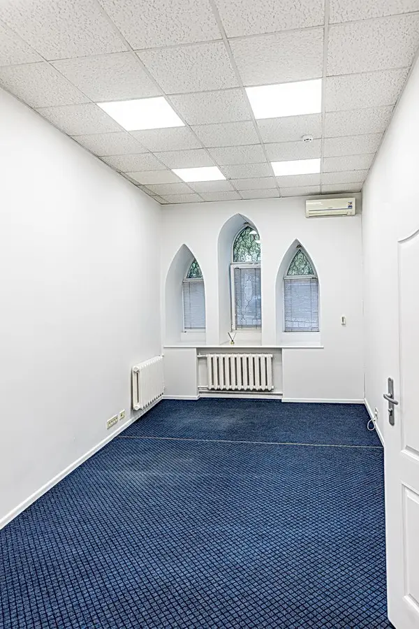 Фото Rent an office, Olesia Honchara Street 44 Kyiv for long-term rent, price: 67200 UAH, code 2402