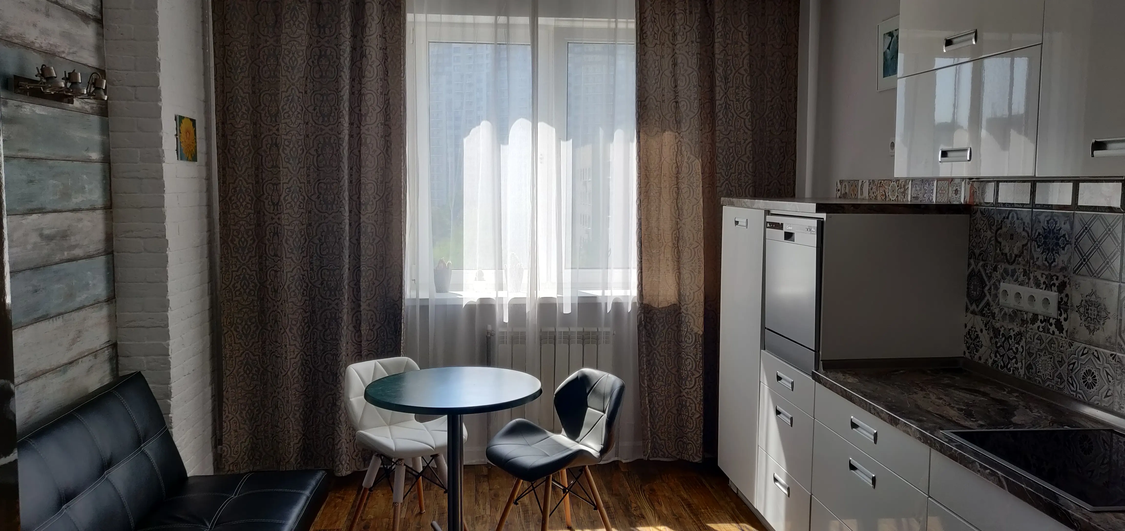 Фото Продаю 1 кімнатну квартиру, 52.1 кв. м, Деміївська вул. 13 Київ, ціна: 152000 $, код 2410