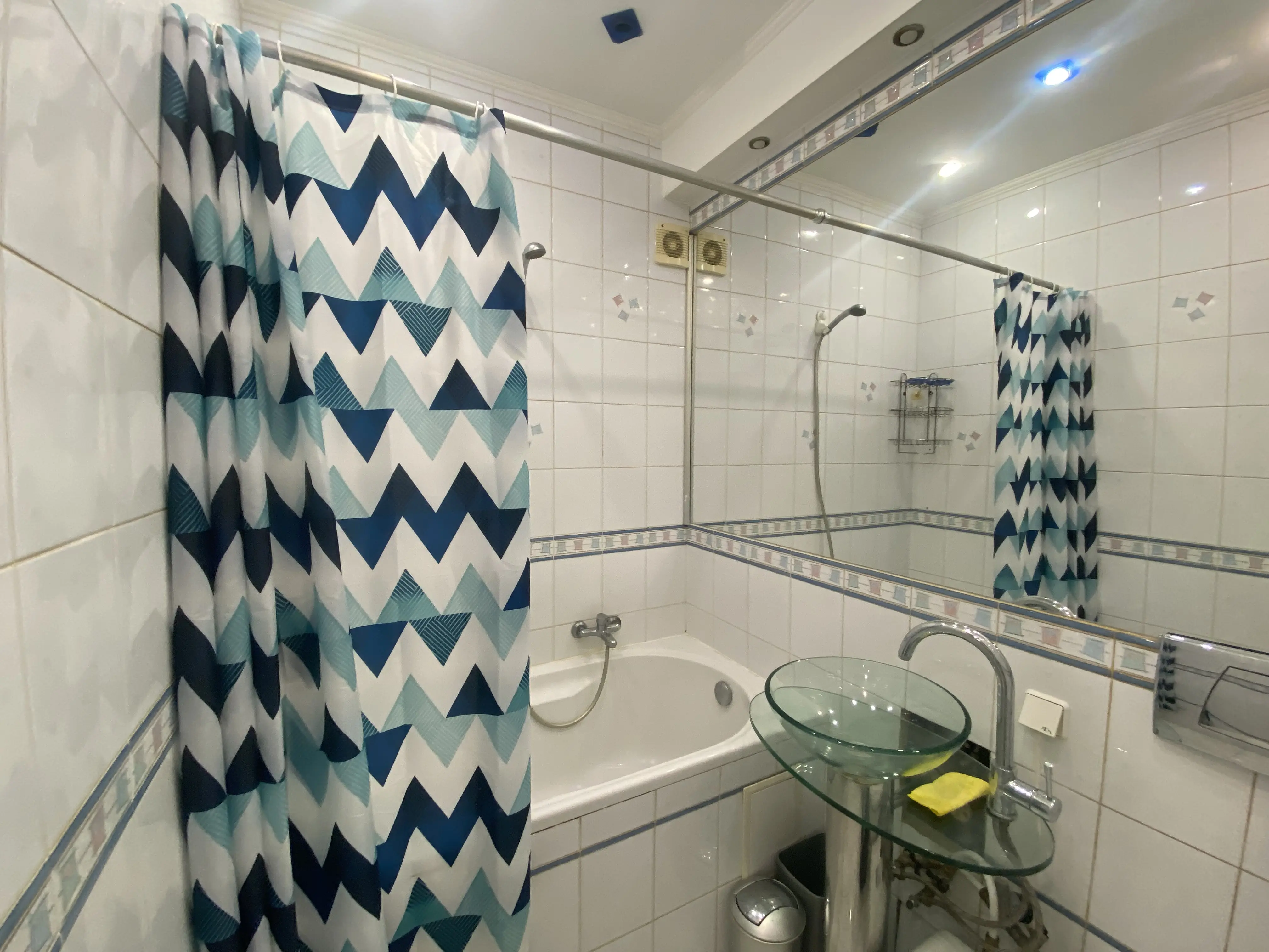Фото Продаю 1 кімнатну квартиру, 30 кв. м, Набережно-Хрещатицька вул. 35 Київ, ціна: 59900 $, код 2416