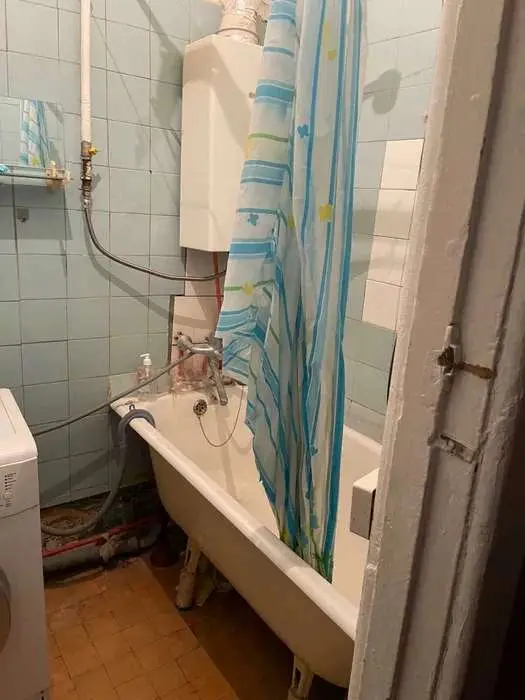 Фото Продаю 1-комнатную квартиру, 38 кв. м, Михаила Бойчука ул. (Киквидзе) 15а Киев, цена: 80000 $, код 2423