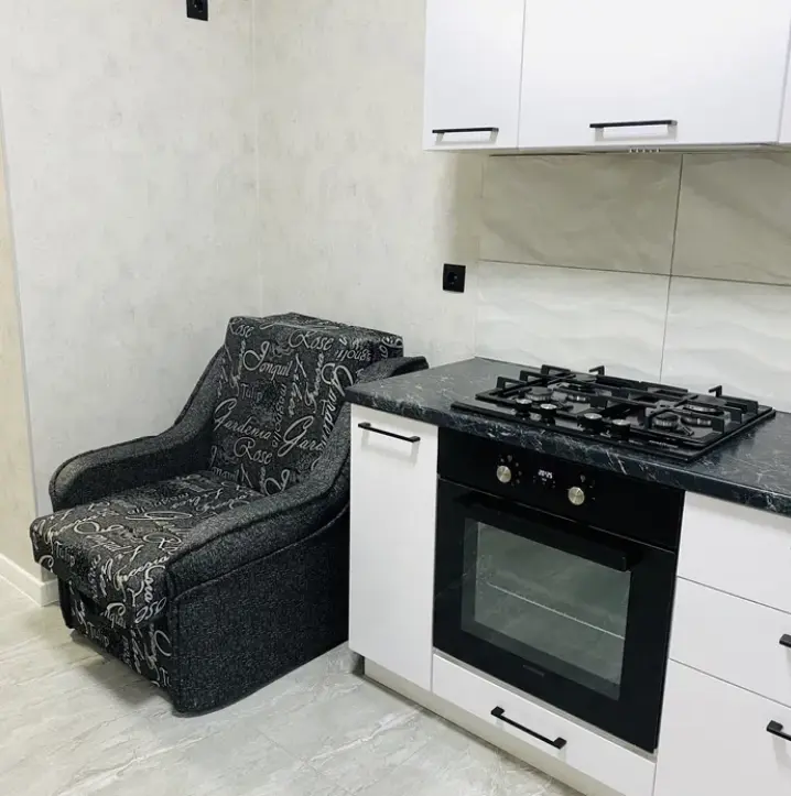 Фото Selling a 1-room apartment, 40 sq.m., Mykhaila Hrushevskoho Street  Odesa, price: 49999 $, code 2440