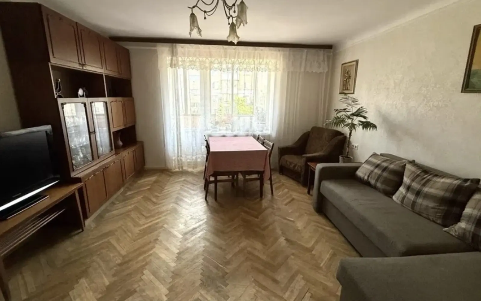 Фото Продаю 4 кімнатну квартиру, 81 кв. м, Малокитаївська вул. 7 Київ, ціна: 107000 $, код 2452
