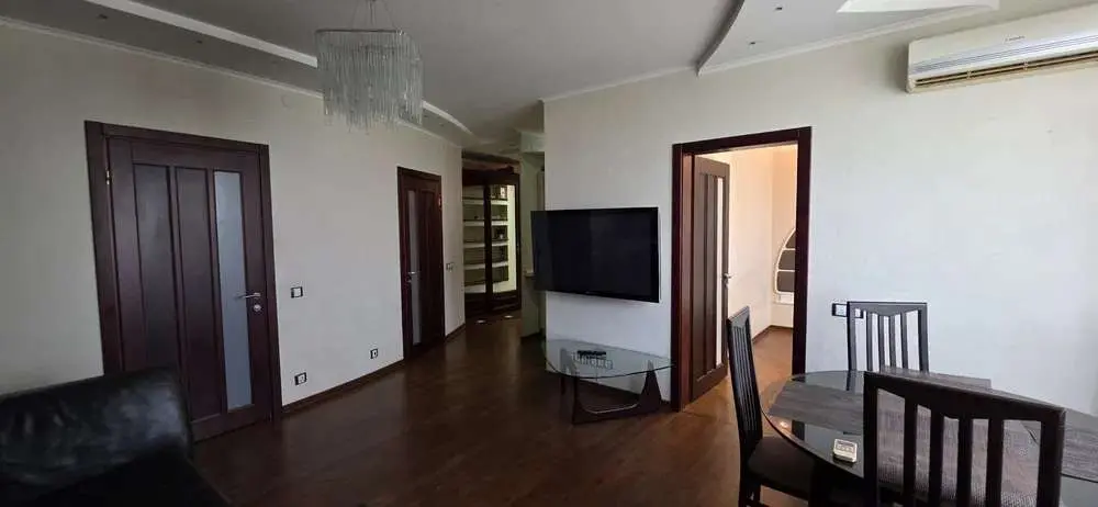 Фото Продаю 2-комнатную квартиру, 76 кв. м, Здолбуновская ул. 9б Киев, цена: 102000 $, код 2454