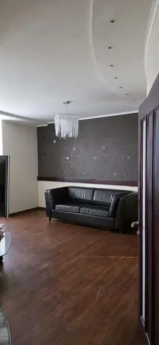 Фото Продаю 2-комнатную квартиру, 76 кв. м, Здолбуновская ул. 9б Киев, цена: 102000 $, код 2454