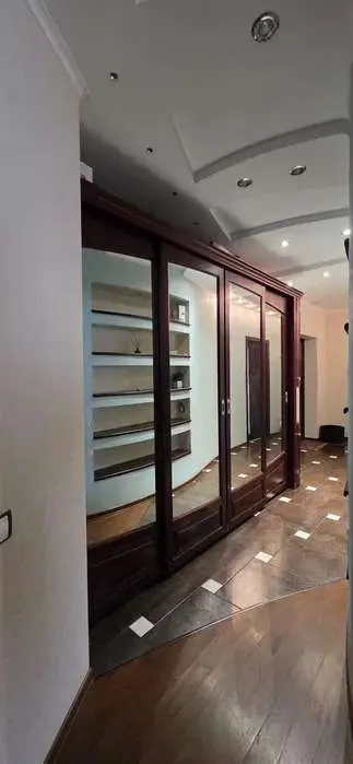Фото Продаю 2-комнатную квартиру, 76 кв. м, Здолбуновская ул. 9б Киев, цена: 102000 $, код 2454