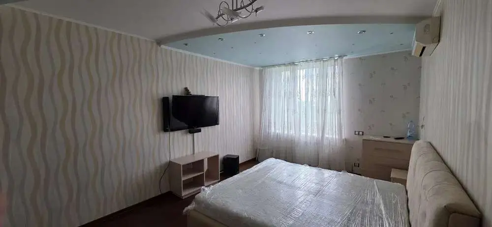 Фото Продаю 2-комнатную квартиру, 76 кв. м, Здолбуновская ул. 9б Киев, цена: 102000 $, код 2454