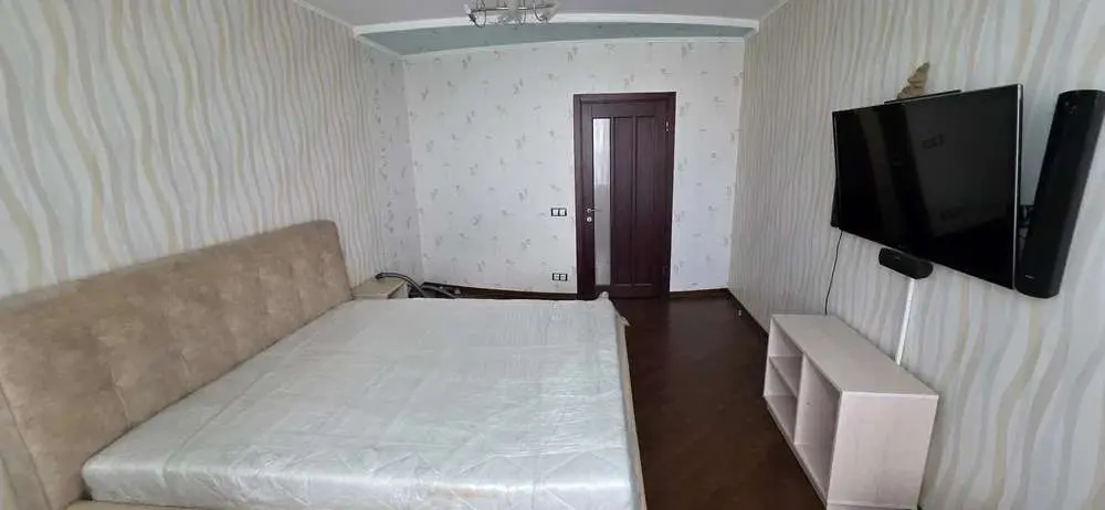 Фото Продаю 2-комнатную квартиру, 76 кв. м, Здолбуновская ул. 9б Киев, цена: 102000 $, код 2454