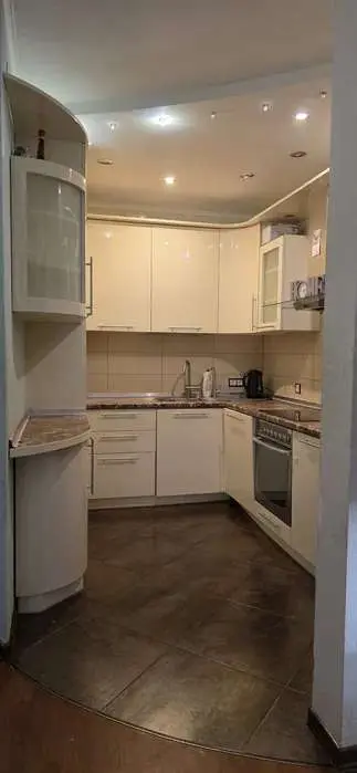 Фото Продаю 2-комнатную квартиру, 76 кв. м, Здолбуновская ул. 9б Киев, цена: 102000 $, код 2454