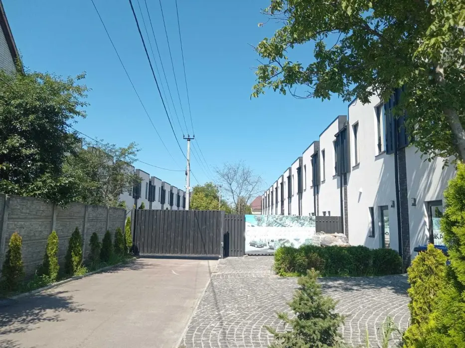 Фото Продаю будинок, 110 кв. м, Центральна вул.  Київ, ціна: 75000 $, код 2455