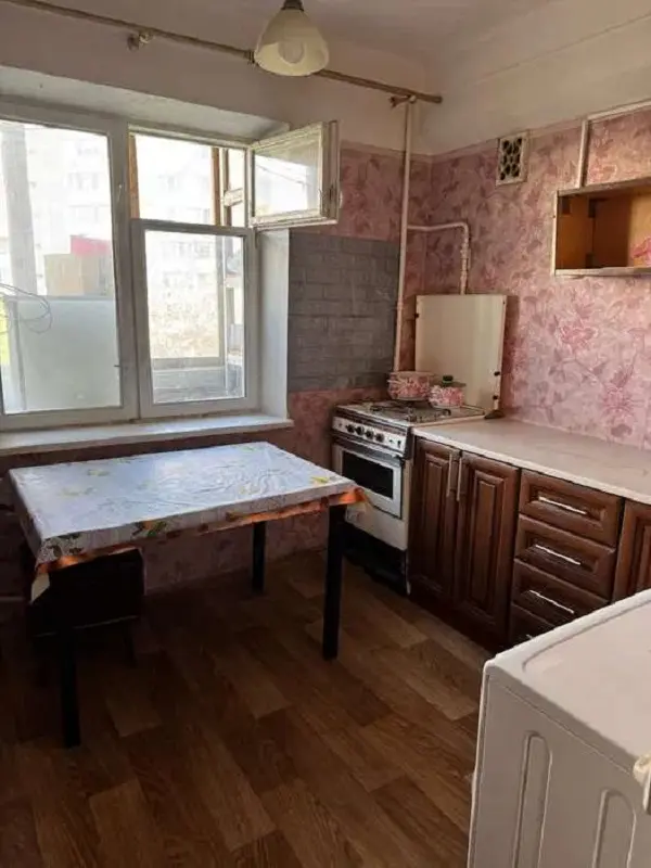 Фото Зняти 2 кімнатну квартиру, Ярослава Гашека бульв. 7 Київ в довгострокову оренду, ціна: 11 UAH, код 2456