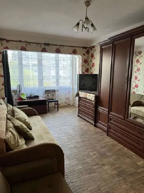 Фото Зняти 2 кімнатну квартиру, Ярослава Гашека бульв. 7 Київ в довгострокову оренду, ціна: 11 UAH, код 2456