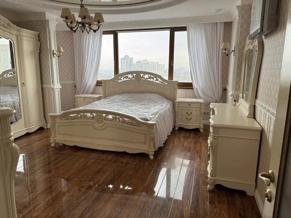 Фото Selling a 4-room apartment, 131 sq.m., Borysa Hmyri Street 8б Kyiv, price: 195000 $, code 2462