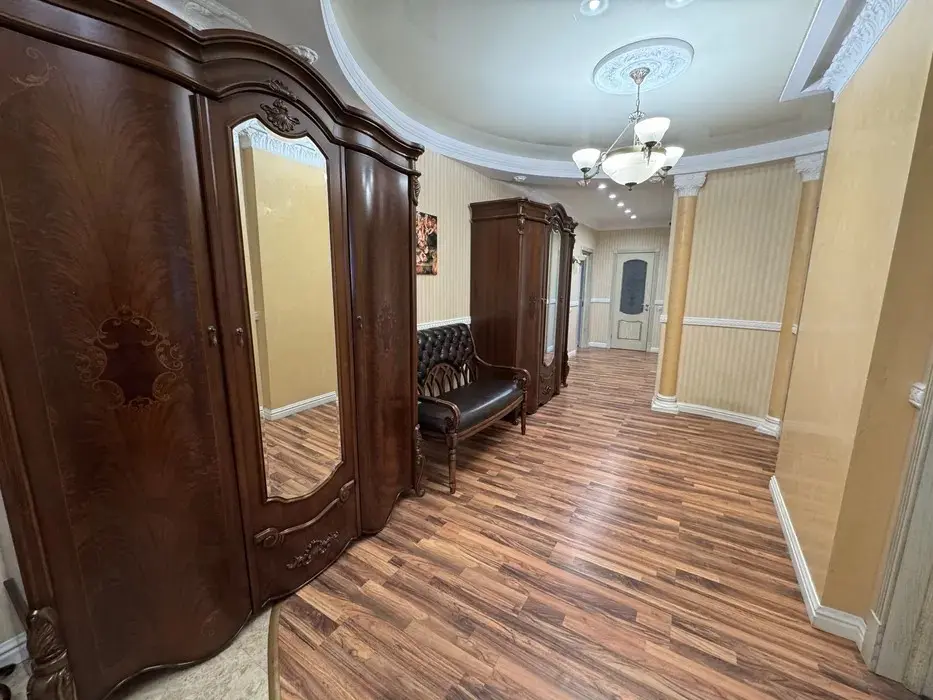 Фото Selling a 4-room apartment, 131 sq.m., Borysa Hmyri Street 8б Kyiv, price: 195000 $, code 2462