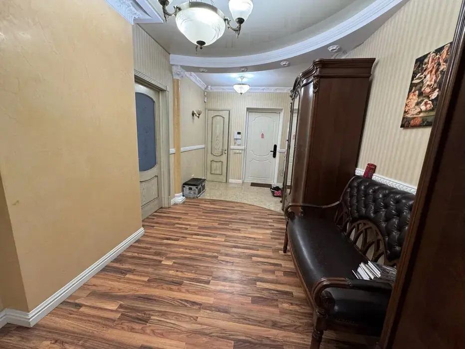 Фото Selling a 4-room apartment, 131 sq.m., Borysa Hmyri Street 8б Kyiv, price: 195000 $, code 2462