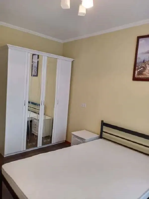 Фото Rent a 1-room apartment, Kakhovska Street 56 Kyiv for long-term rent, price: 14800 UAH, code 2465