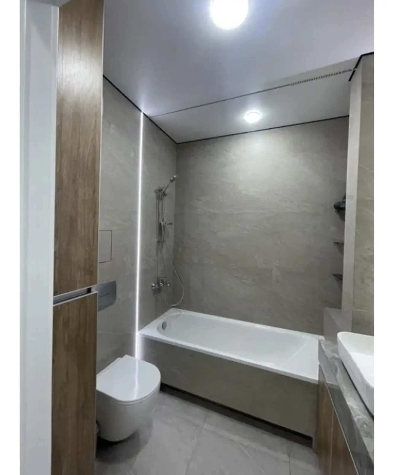 Фото Продаю 1-комнатную квартиру, 27 кв. м, Практичная ул. 1 Киев, цена: 67500 $, код 2467