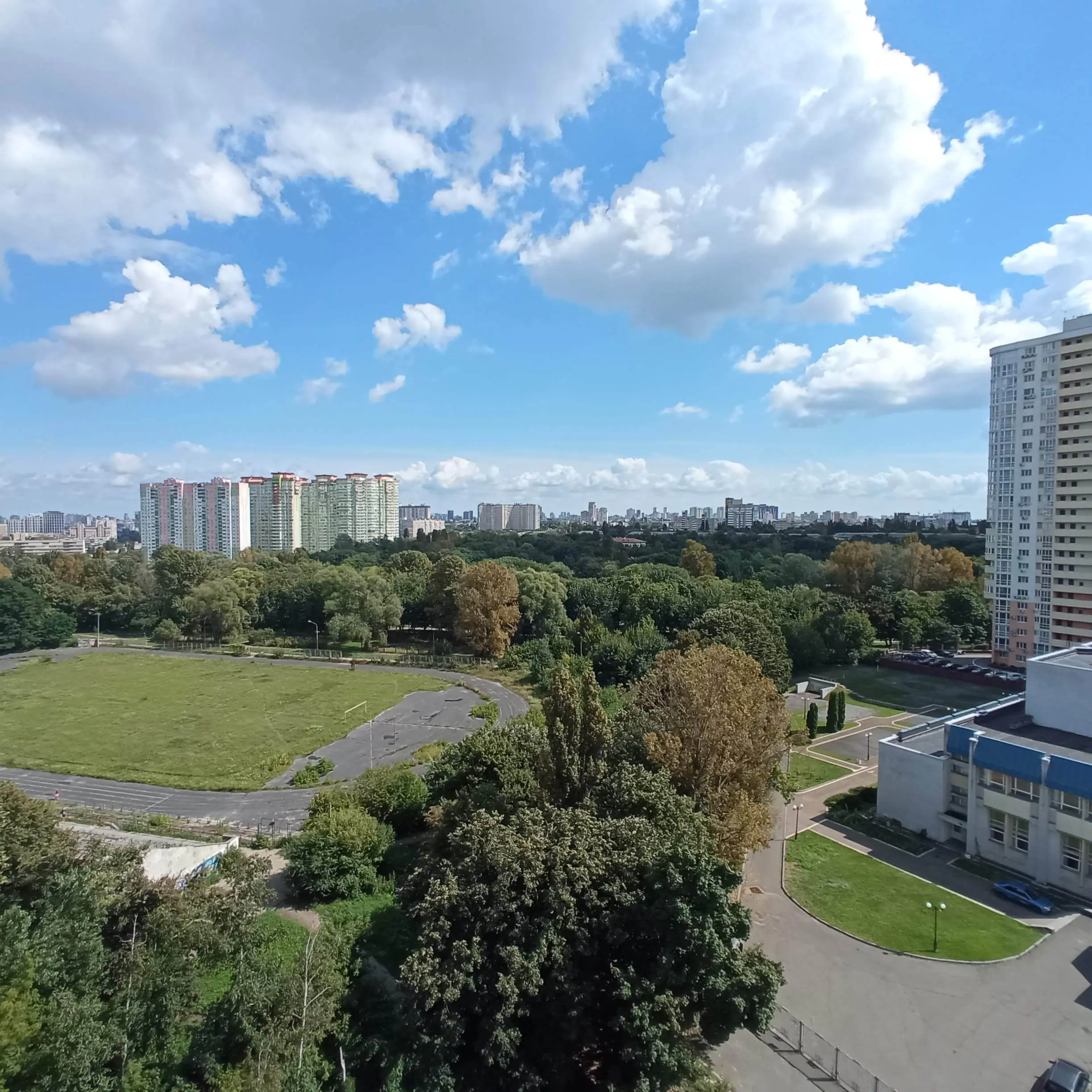 Фото Rent a 3-room apartment, Heroiv Sevastopolia Street 33 Kyiv for long-term rent, price: 15000 UAH, code 2414