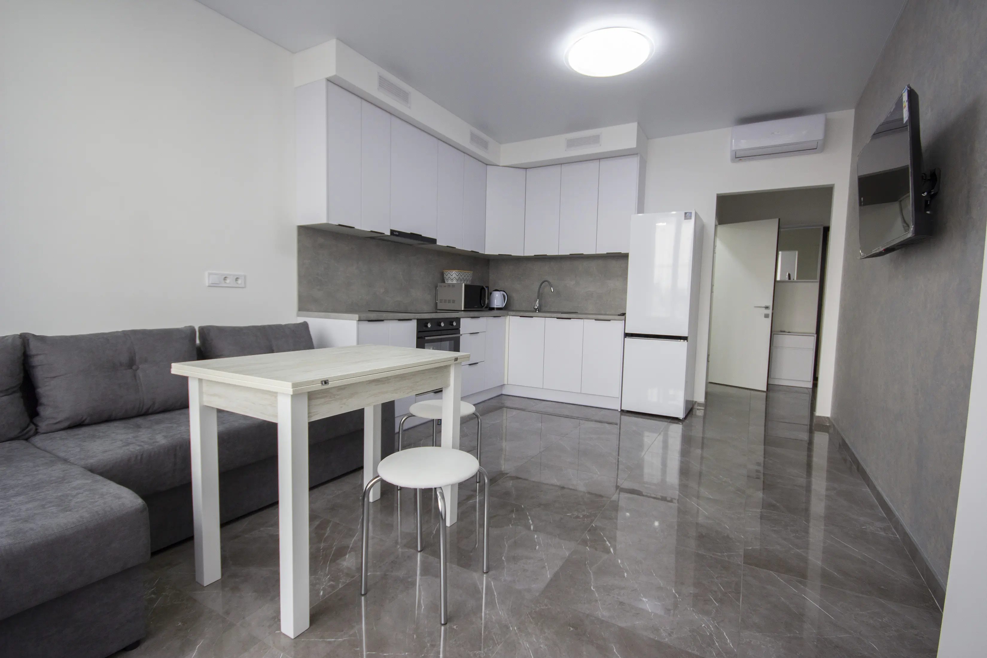 Фото Rent a 1-room apartment, Ivana Franka Street 42 Odesa for long-term rent, price: 16700 UAH, code 2475