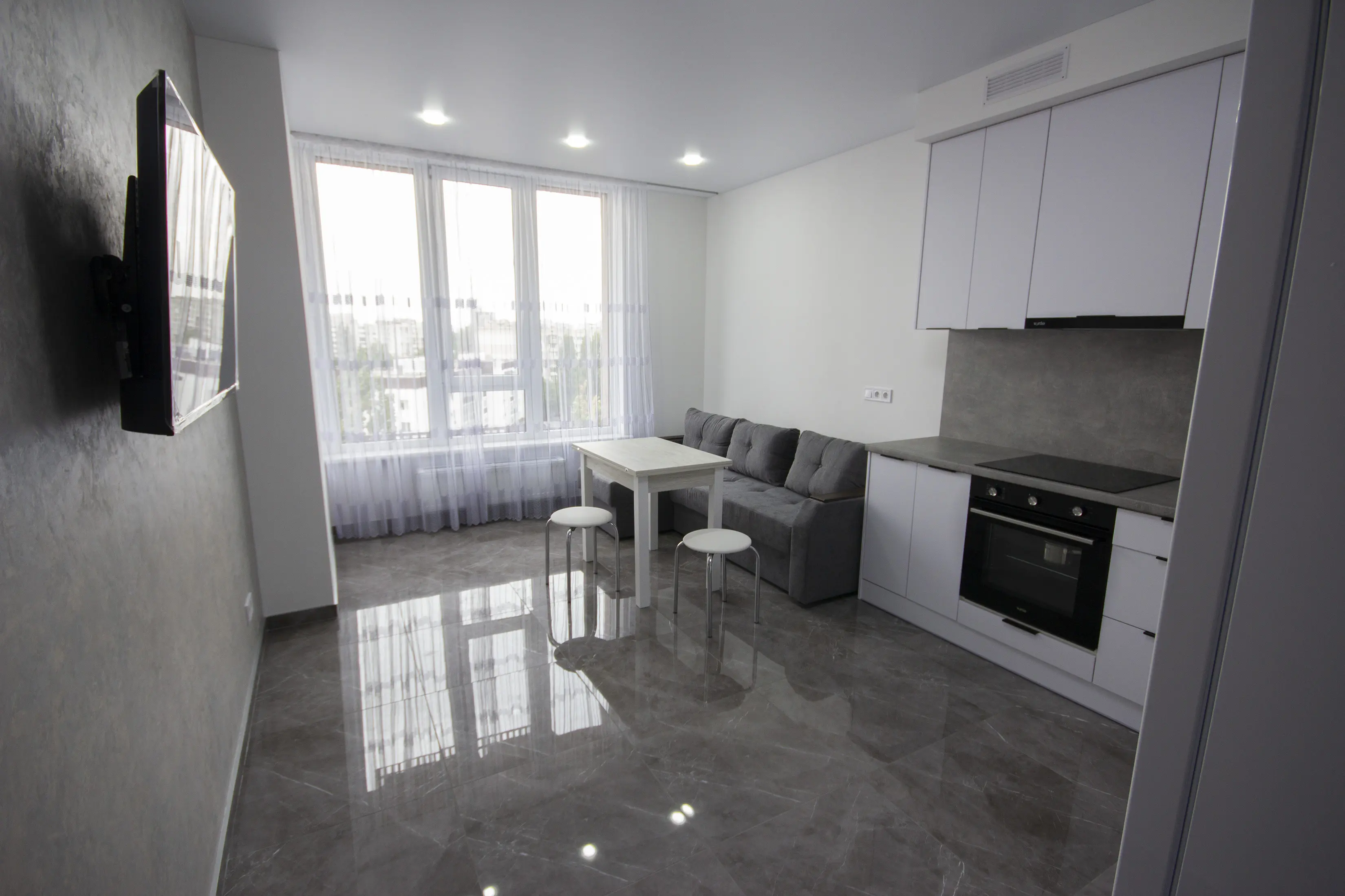 Фото Rent a 1-room apartment, Ivana Franka Street 42 Odesa for long-term rent, price: 16700 UAH, code 2475