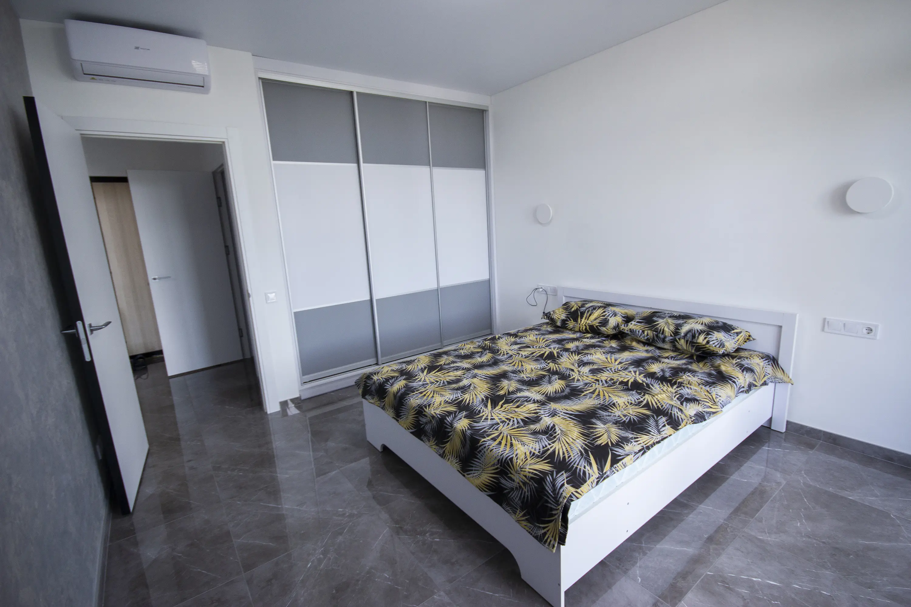Фото Rent a 1-room apartment, Ivana Franka Street 42 Odesa for long-term rent, price: 16700 UAH, code 2475