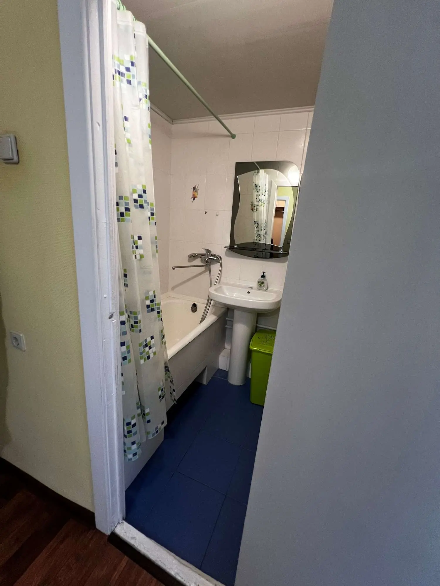 Фото Selling a 1-room apartment, 35 sq.m., Panteleimona Kulisha Street (Cheliabinska Street) 15 Kyiv, price: 50000 $, code 2479