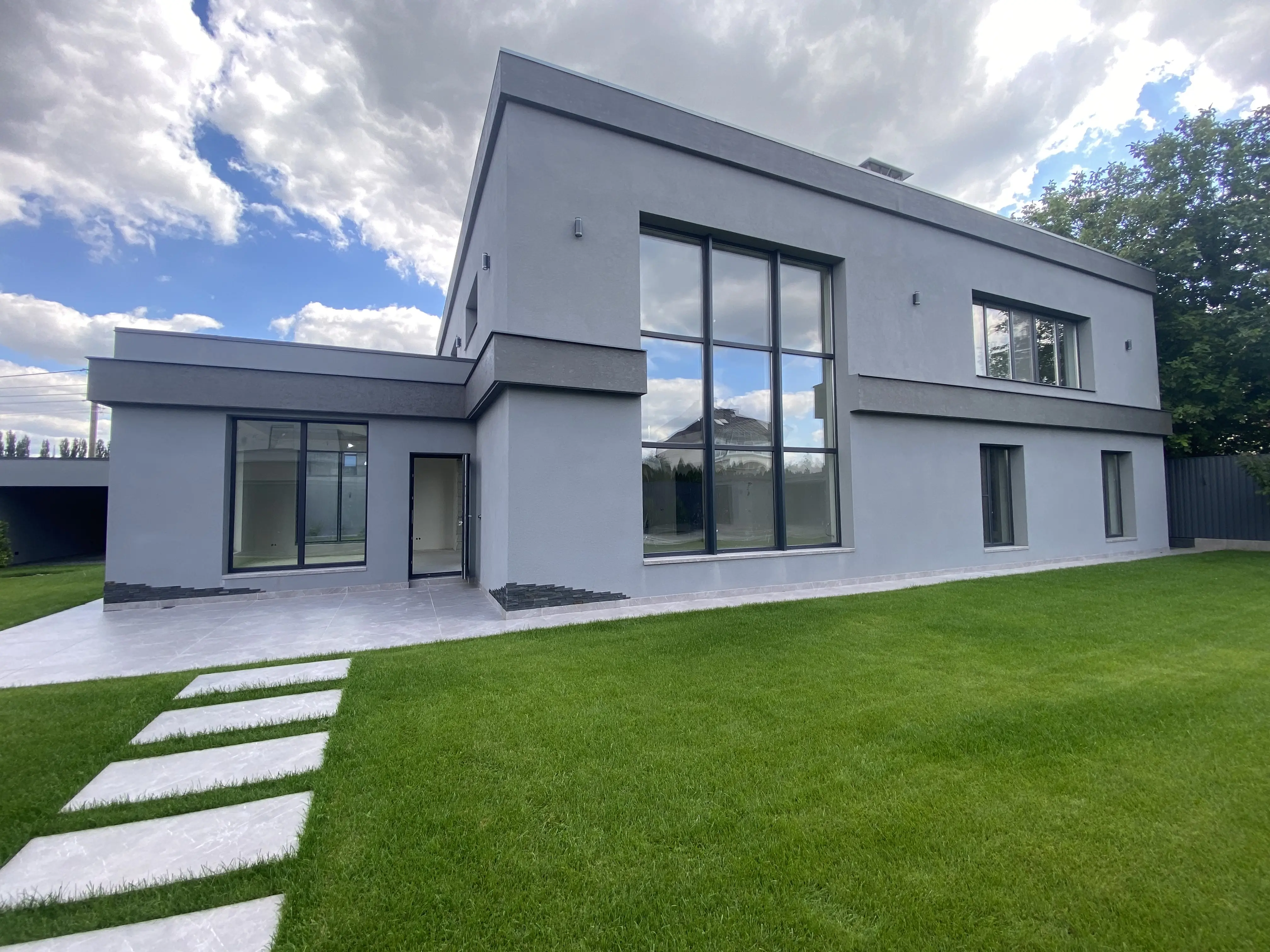 Фото Продаю дом, 440 кв. м, Апрельская ул.  Гора, цена: 397000 $, код 2494