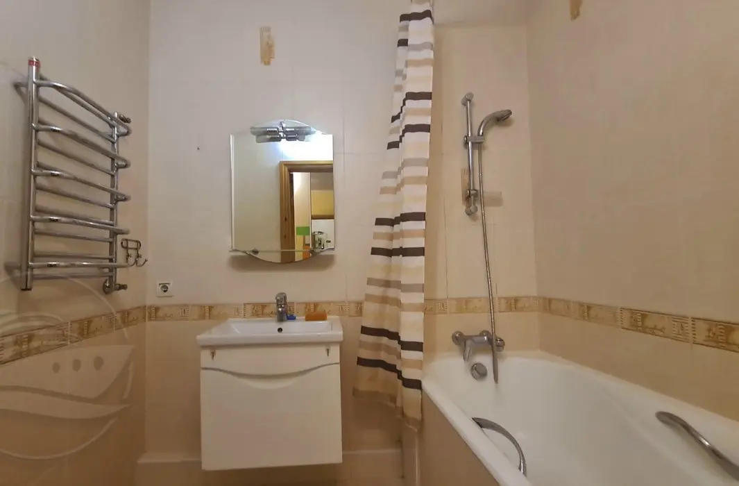 Фото Продаю 2-комнатную квартиру, 73 кв. м, Анны Ахматовой ул. 18 Киев, цена: 98000 $, код 2496