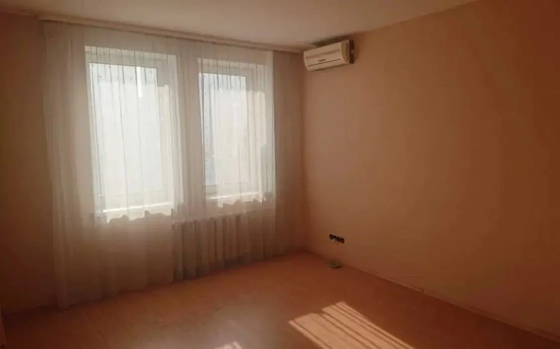 Фото Продаю 2 кімнатну квартиру, 72 кв. м, Драгоманова вул. 6а Київ, ціна: 82000 $, код 2502