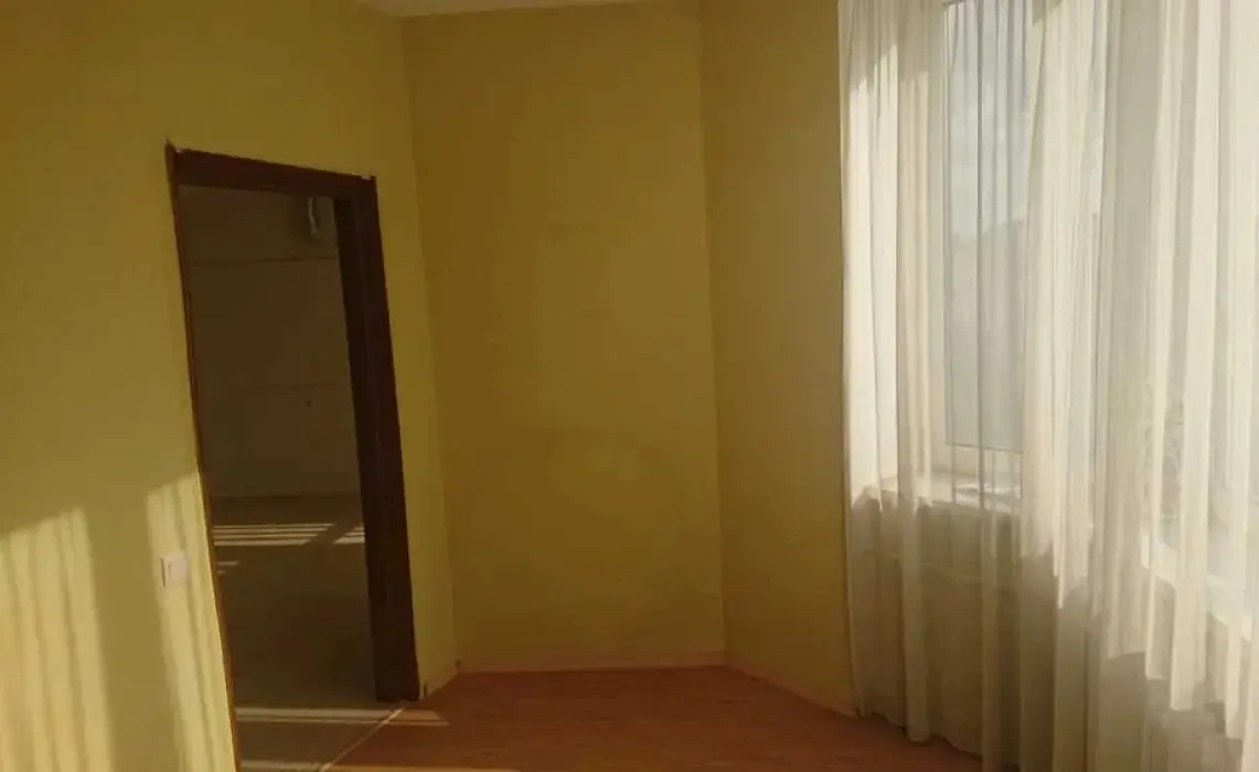 Фото Продаю 2 кімнатну квартиру, 72 кв. м, Драгоманова вул. 6а Київ, ціна: 82000 $, код 2502