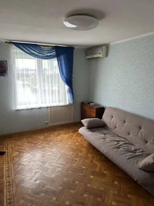 Фото Продаю 3-комнатную квартиру, 70 кв. м, Березняковская ул. 30 Киев, цена: 90000 $, код 2515