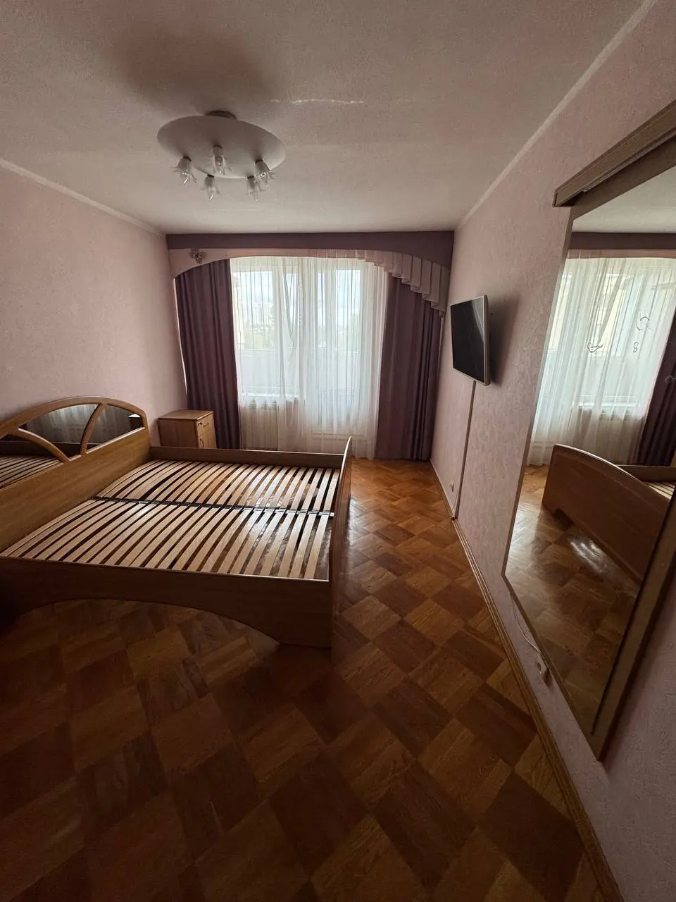 Фото Продаю 3-комнатную квартиру, 70 кв. м, Березняковская ул. 30 Киев, цена: 90000 $, код 2515