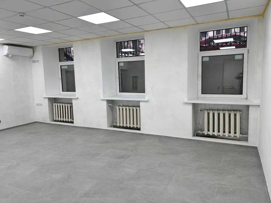Фото Продаю коммерческую недвижимость, 170 кв. м, Владимирская ул. 4 Киев, цена: 3000 $, код 2518