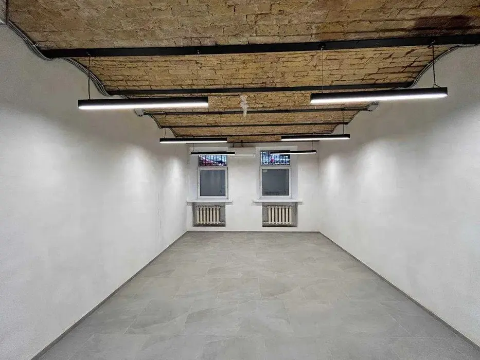 Фото Продаю коммерческую недвижимость, 170 кв. м, Владимирская ул. 4 Киев, цена: 3000 $, код 2518