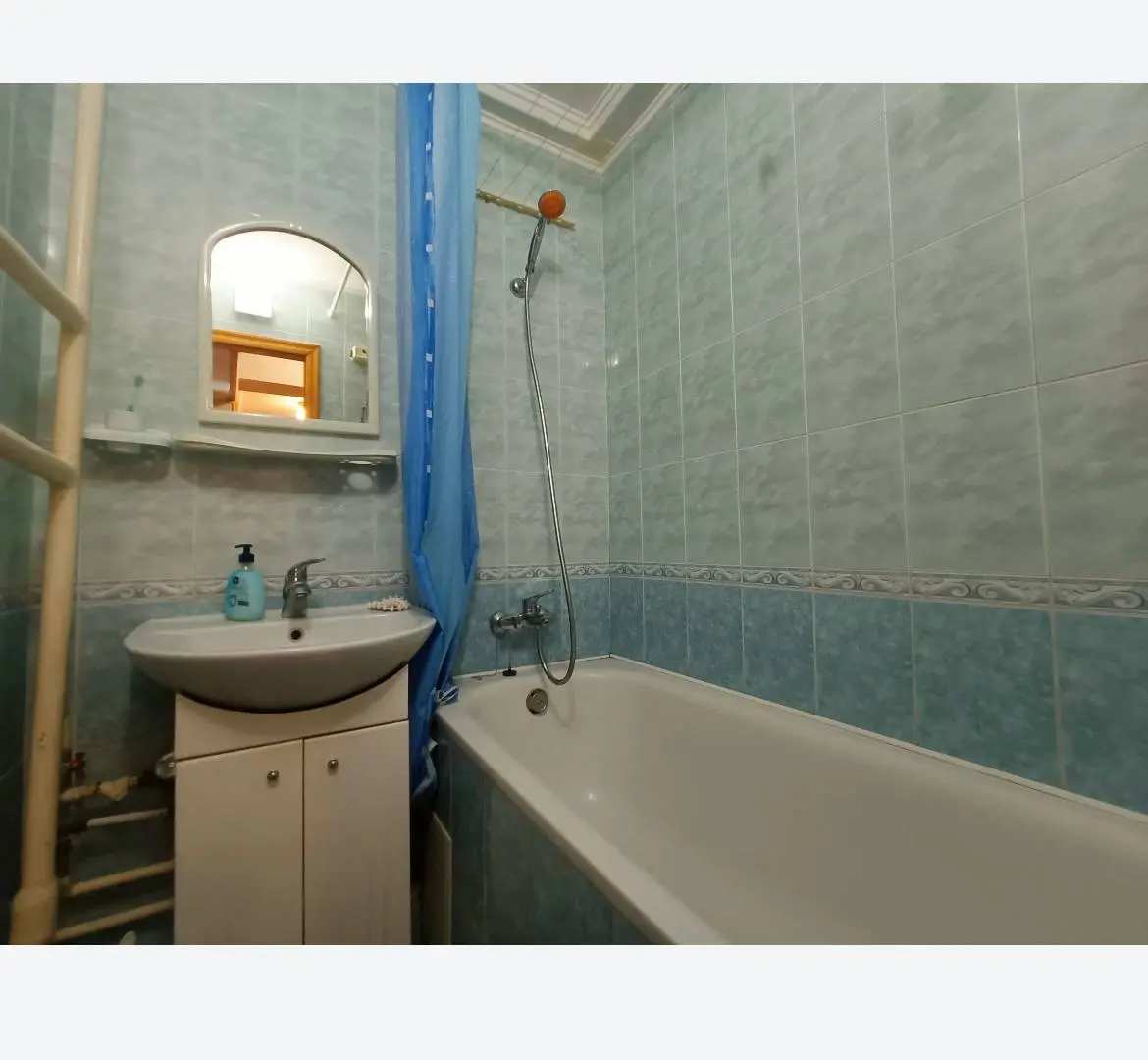 Фото Rent a 2-room apartment, Dmytrivska Street 2 Kyiv for long-term rent, price: 18000 UAH, code 2522