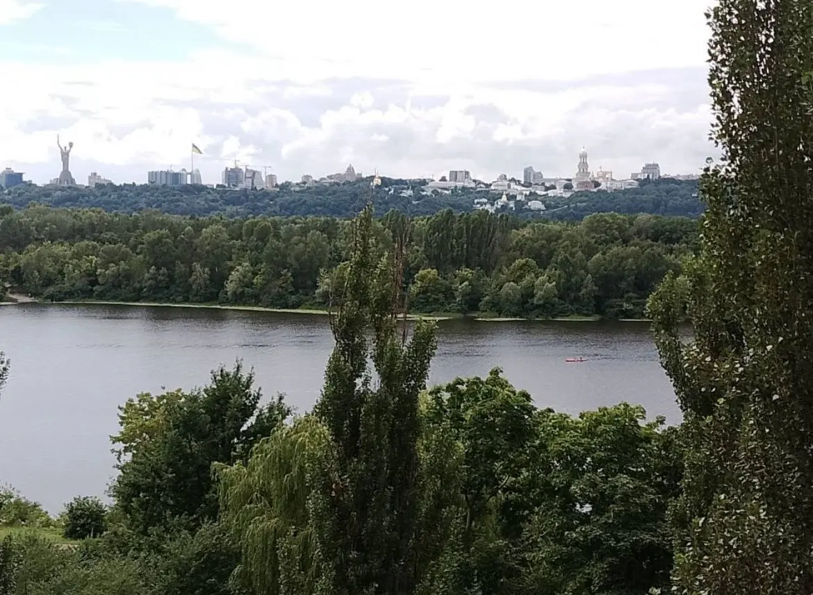 Фото Зняти 2 кімнатну квартиру, Русанівський бульв. 2/8 Київ в довгострокову оренду, ціна: 19000 UAH, код 2525