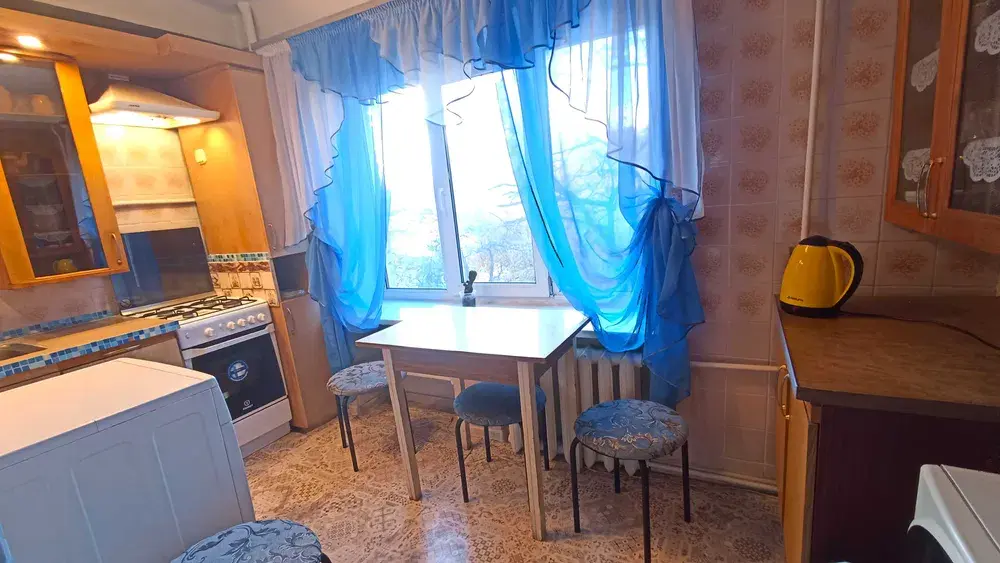 Фото Rent a 4-room apartment, Lesi Ukrainky Boulevard 9 Kyiv for long-term rent, price: 41000 UAH, code 101