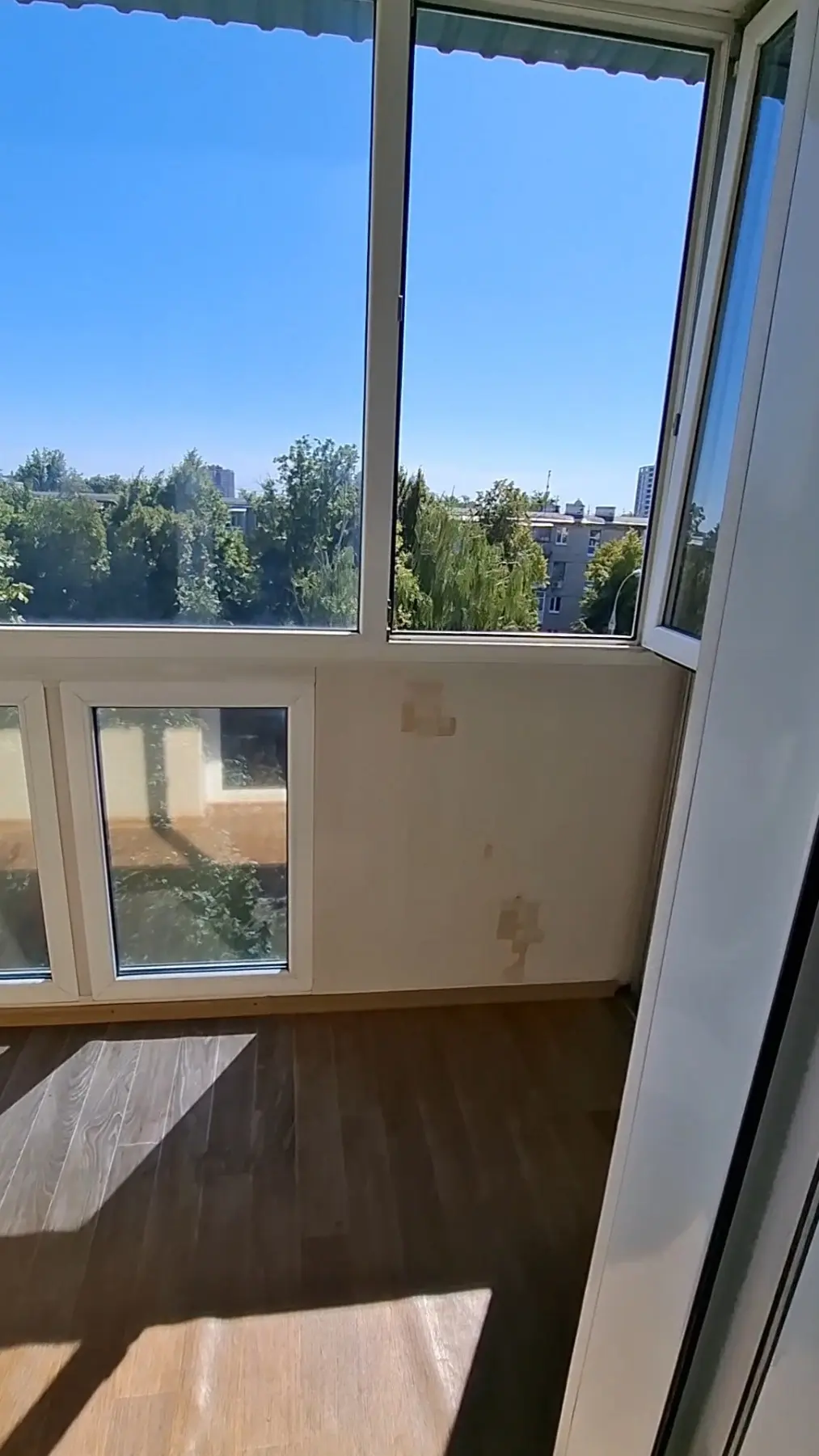 Фото Продаю 2-комнатную квартиру, 44 кв. м, 23 Августа ул. 29 Харьков, цена: 35000 $, код 2534