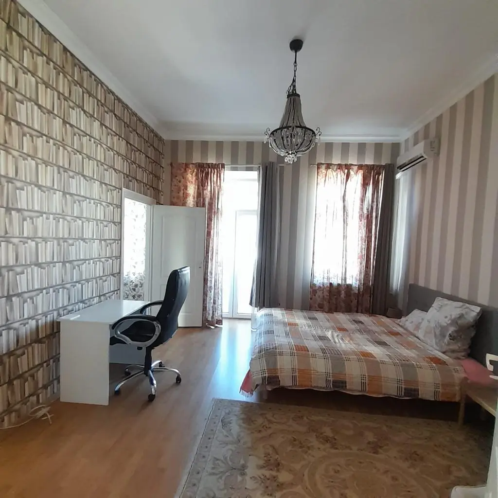 Фото Продаю 4-комнатную квартиру, 113 кв. м, Гоголевская ул. 15 Киев, цена: 175000 $, код 2535