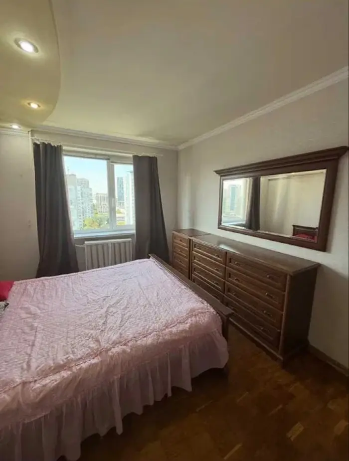 Фото Rent a 3-room apartment, Mytropolyta Vasylia Lypkivskoho Street (Urytskoho Street) 26 Kyiv for long-term rent, price: 20000 UAH, code 2592