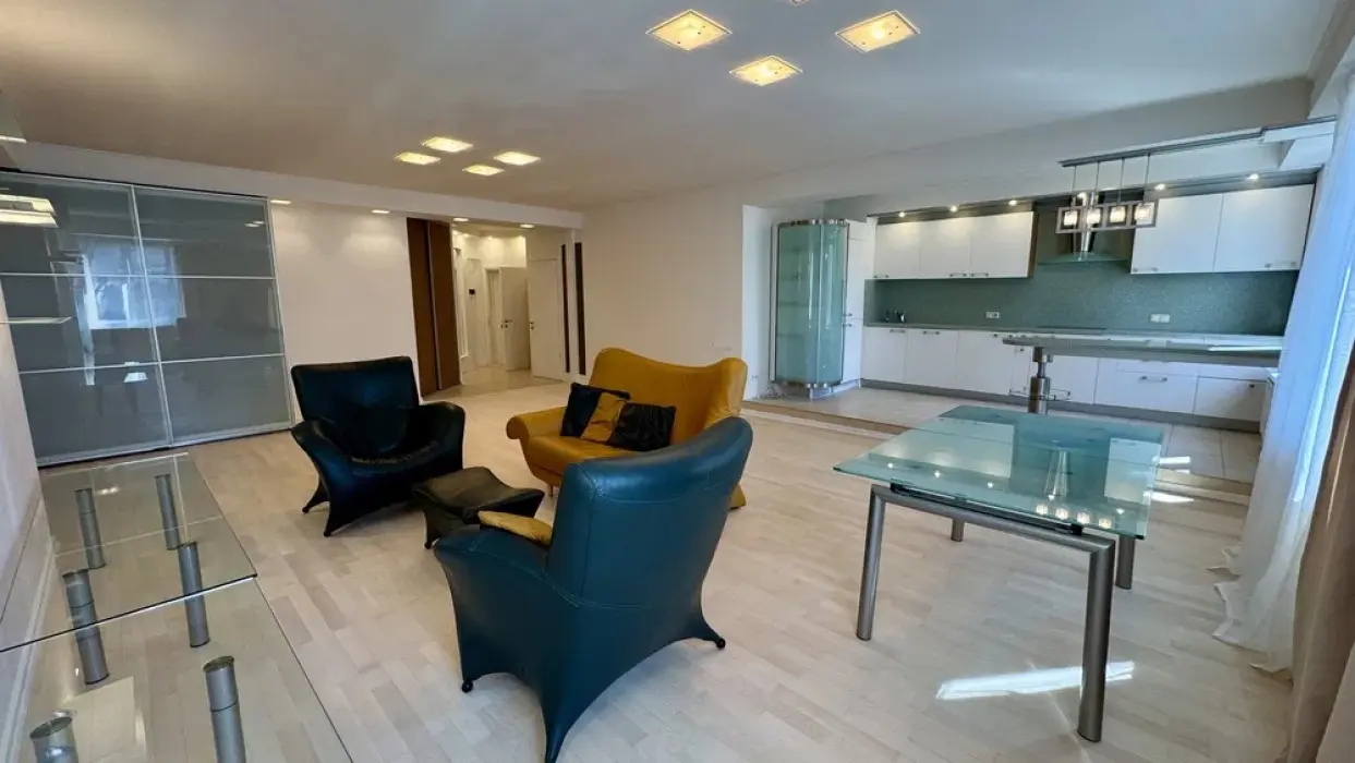 Фото Продаю 3-комнатную квартиру, 140 кв. м, Назаровская ул. (Ветрова) 7б Киев, цена: 385000 $, код 2593