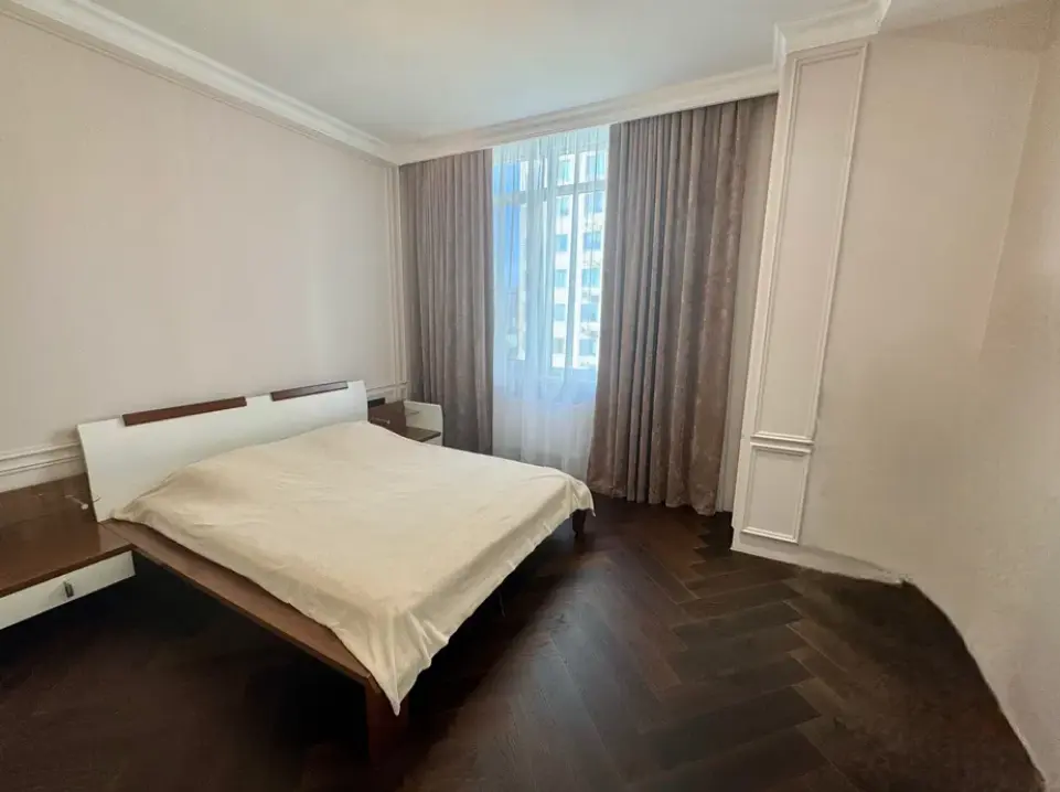 Фото Продаю 1 кімнатну квартиру, 54 кв. м, Фонтанська дорога  Одеса, ціна: 110000 $, код 2599